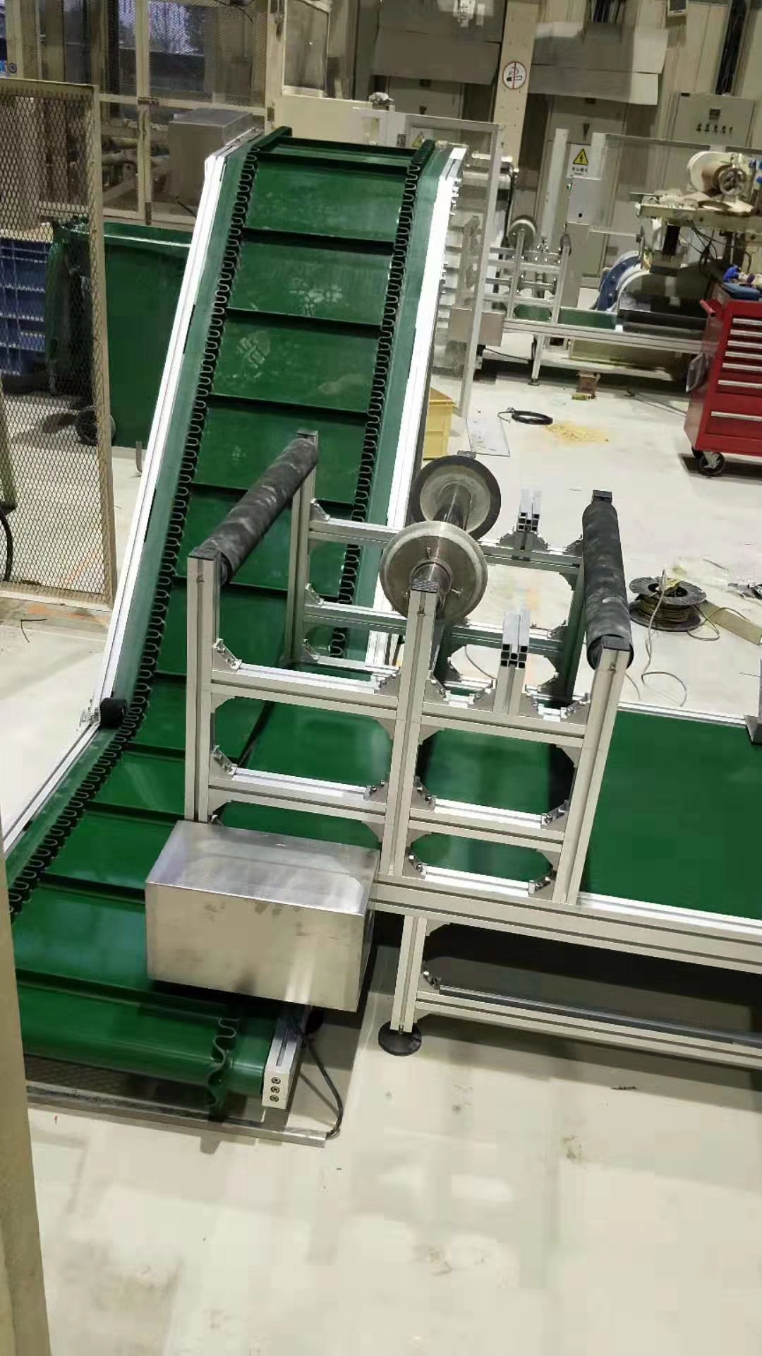 擋板湖北皮帶輸送機(jī).jpg